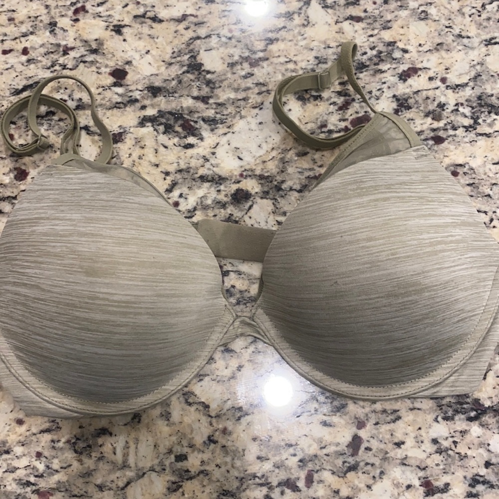 “Victoria’s Secret” Padded Plunge Bra